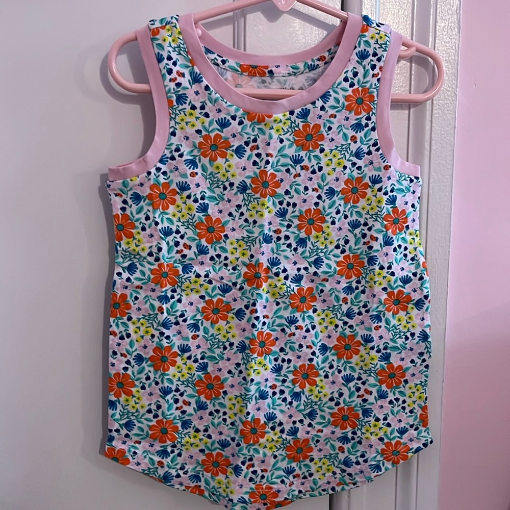 NWOT Girls Size XS Amazon Essentials Tank Top